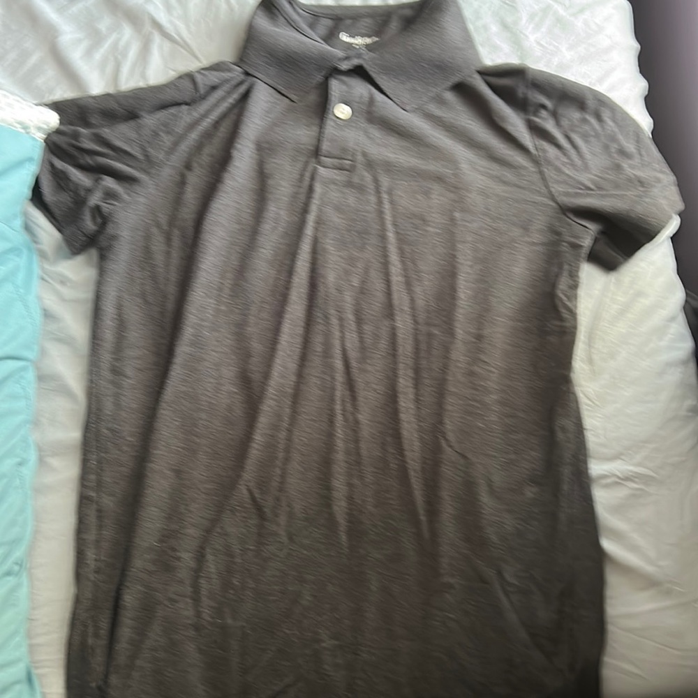 Men’s collared shirt